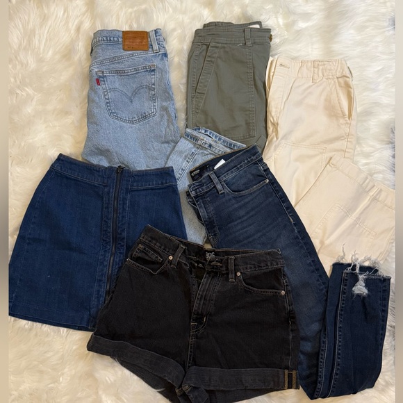 Women’s Jean Lot! - Picture 1 of 16